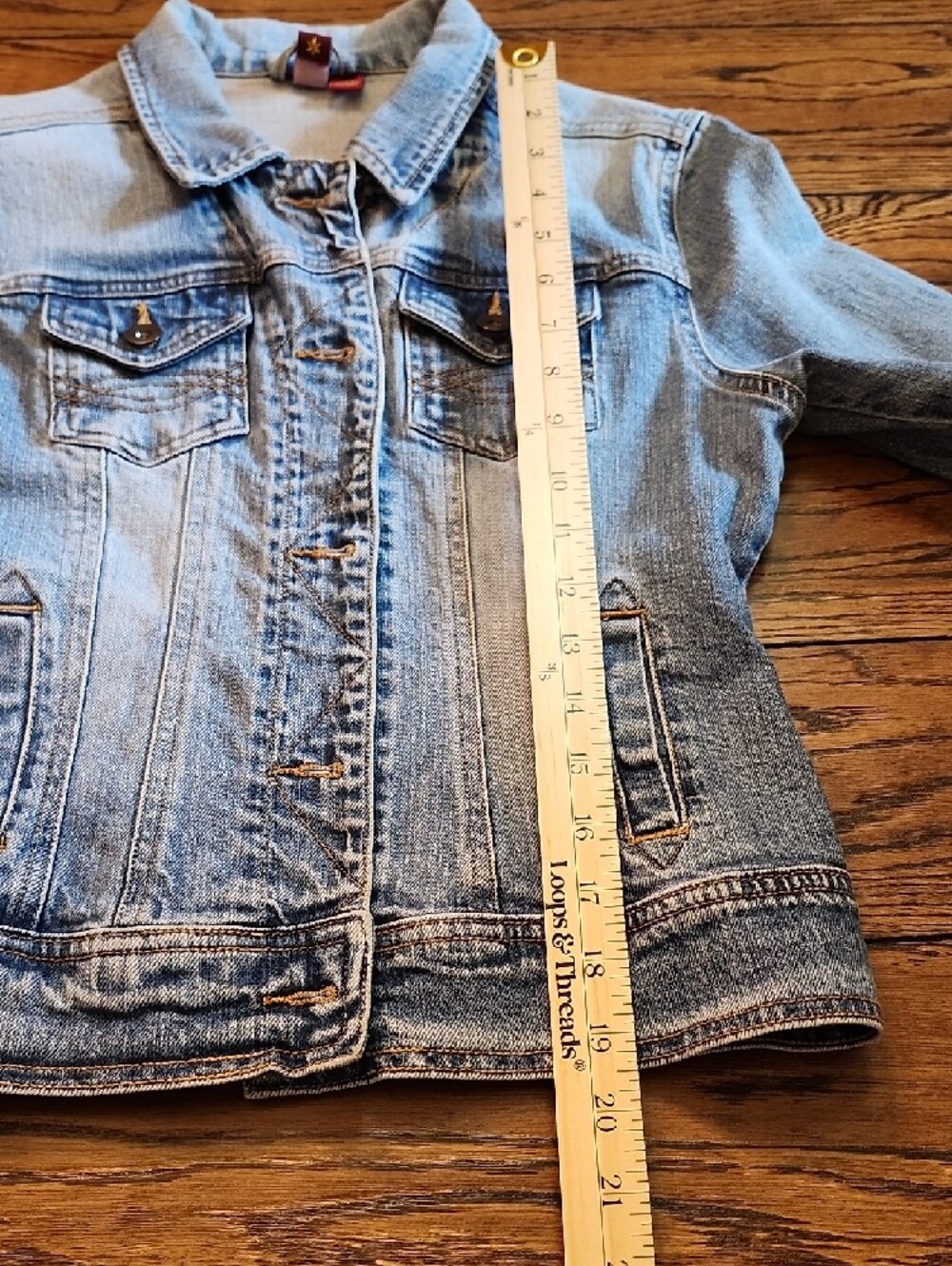 Womens Light Wash Jean Jacket Medium Fitted Denim Trucker Jacket - Picture 6 of 11